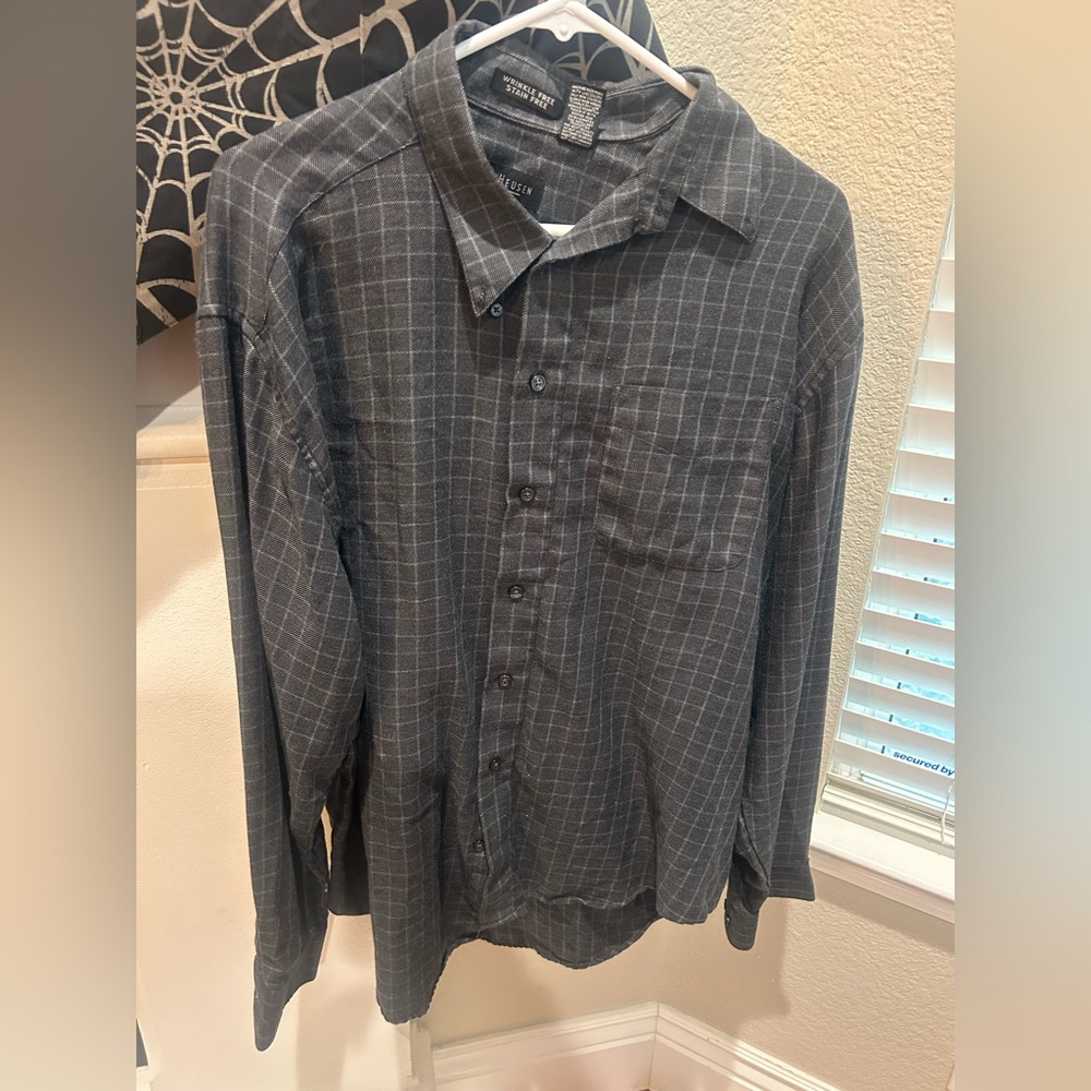 Van Heusen Men's Dark Gray Checkered Shirt